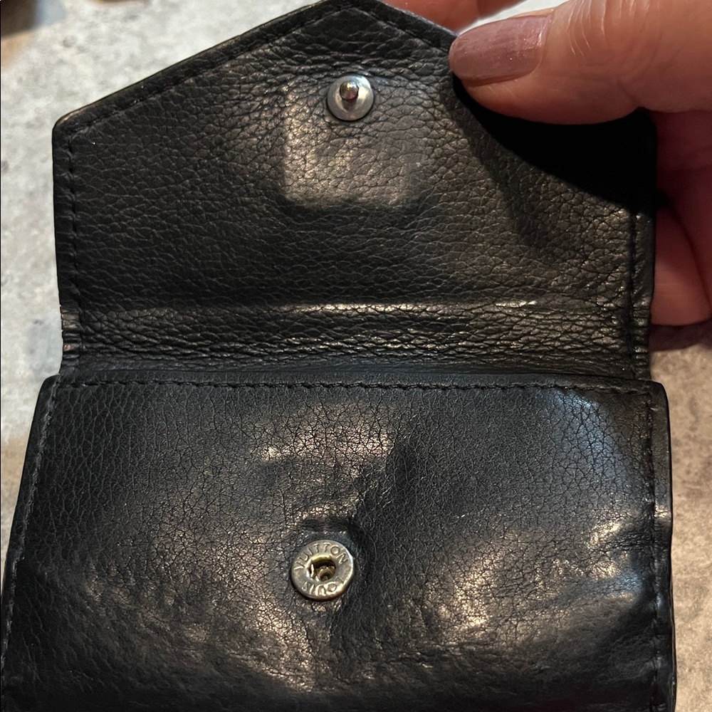 Louis Vuitton Black Wallet with Gold Logo - Picture 10 of 16